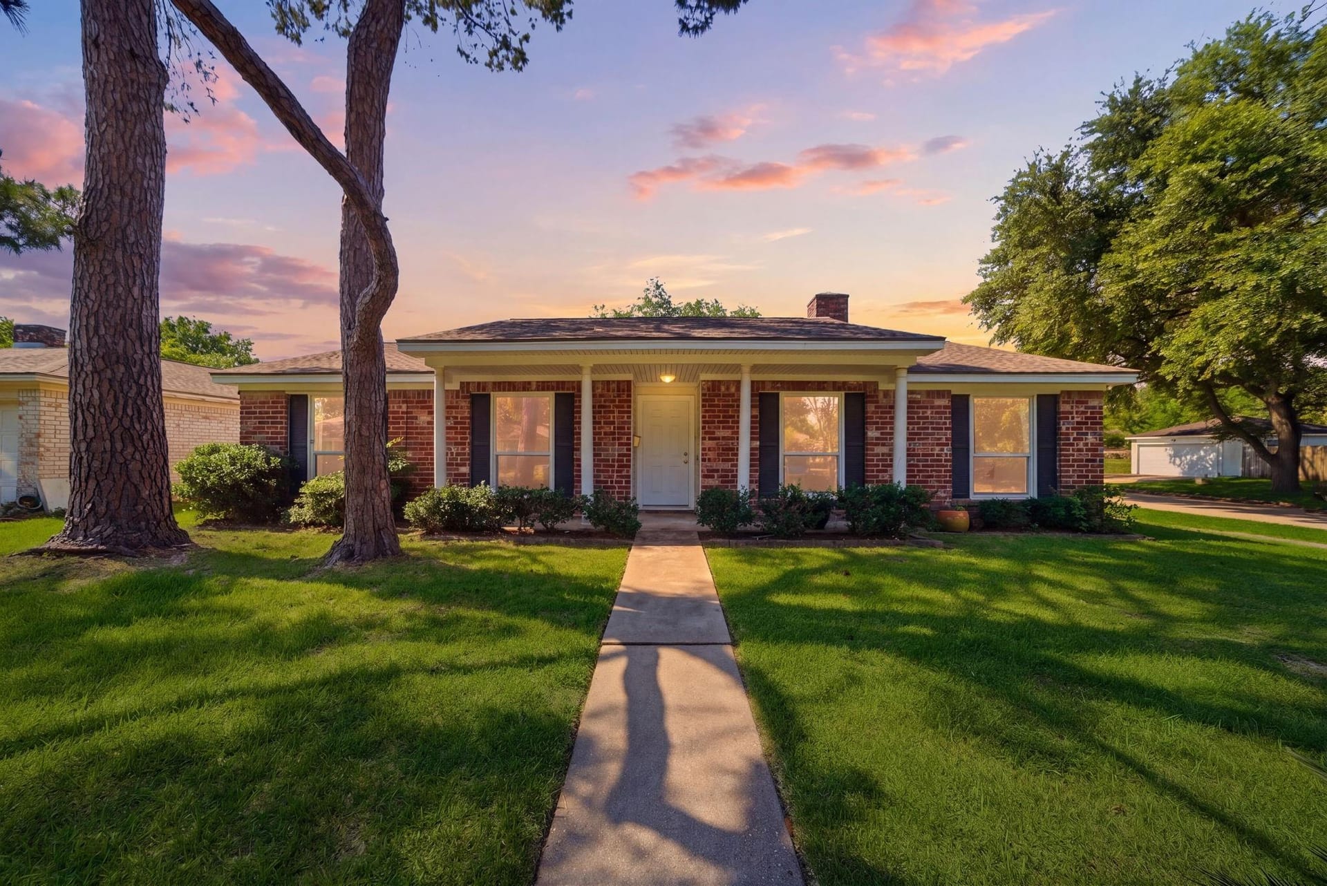 A one-story brick house, the listing in the sample seller portal